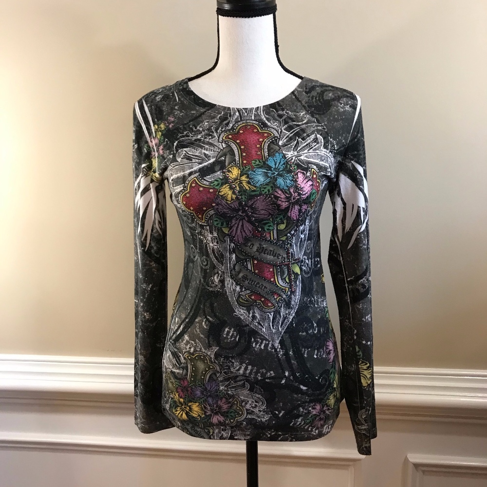 WOMEN'S TOP